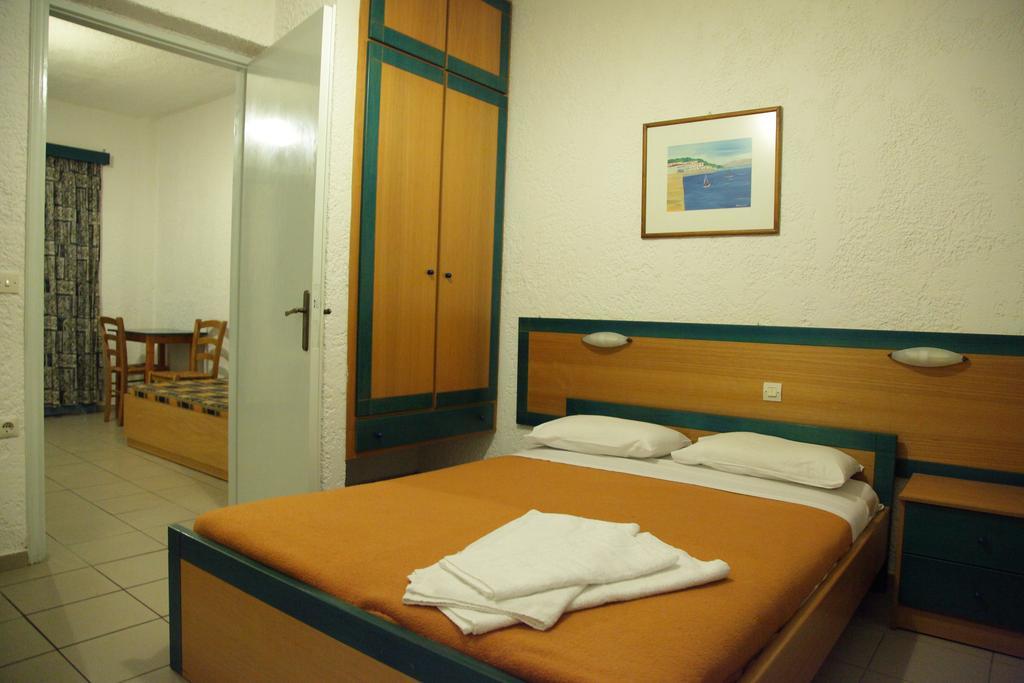 Mareva Hotel Apartments Херсонисос Стая снимка
